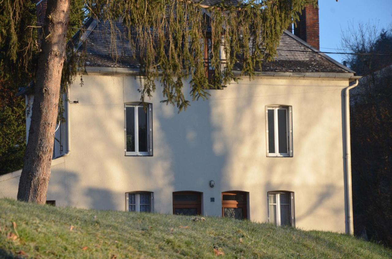 Gîte AU BORD DE L'EAU jusqu'à 8 personnes Chambon-sur-Voueize Exterior foto
