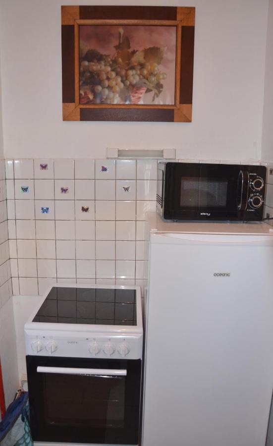 Gîte AU BORD DE L'EAU jusqu'à 8 personnes Chambon-sur-Voueize Exterior foto